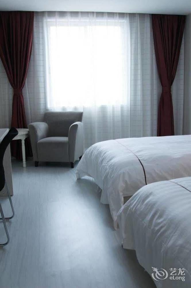 Huzhou Youyou Holiday Hotel Nanxun Exterior photo