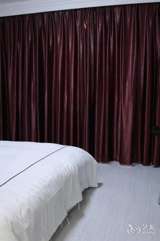 Huzhou Youyou Holiday Hotel Nanxun Exterior photo