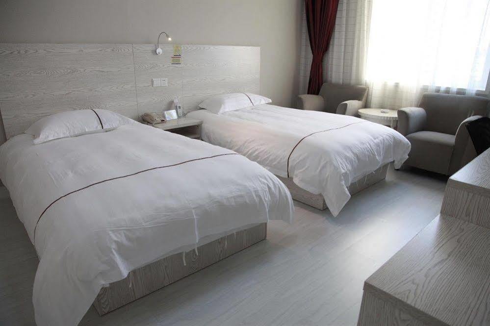 Huzhou Youyou Holiday Hotel Nanxun Exterior photo